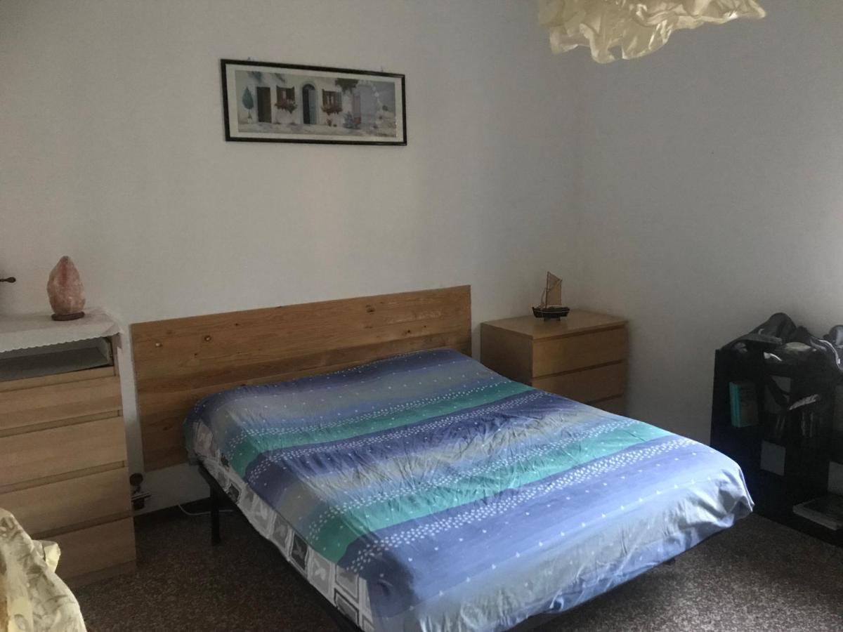 Appartamento 4 Posti Letto In Zona Tranquilla E Ben Servita, Un Matrimoniale E Un Divano Letto Matrimoniale Facebook Massimo Bobo Aquili ボローニャ エクステリア 写真